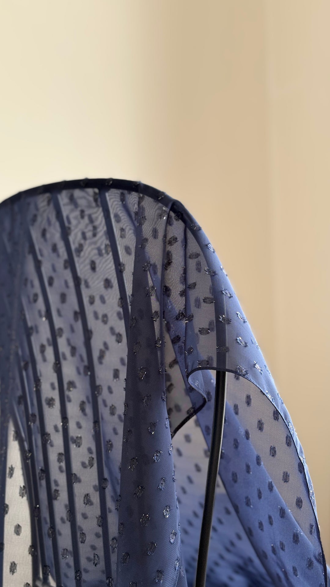 ALUN Selendang in Midnight Dobby