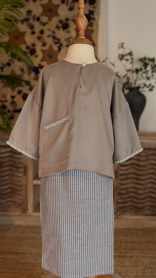 KESUMA Kurung Kedah Set in Dune Biege