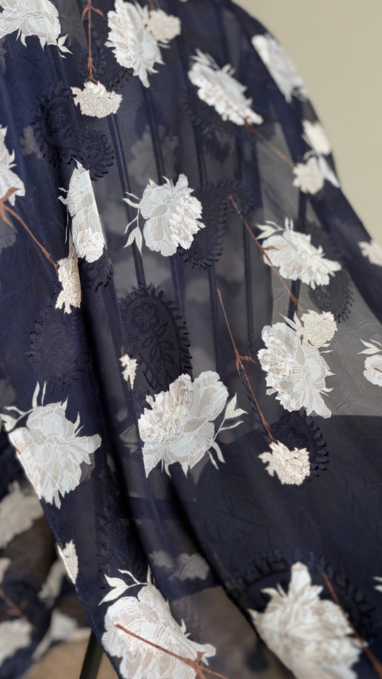 ALUN Selendang in Midnight Peony