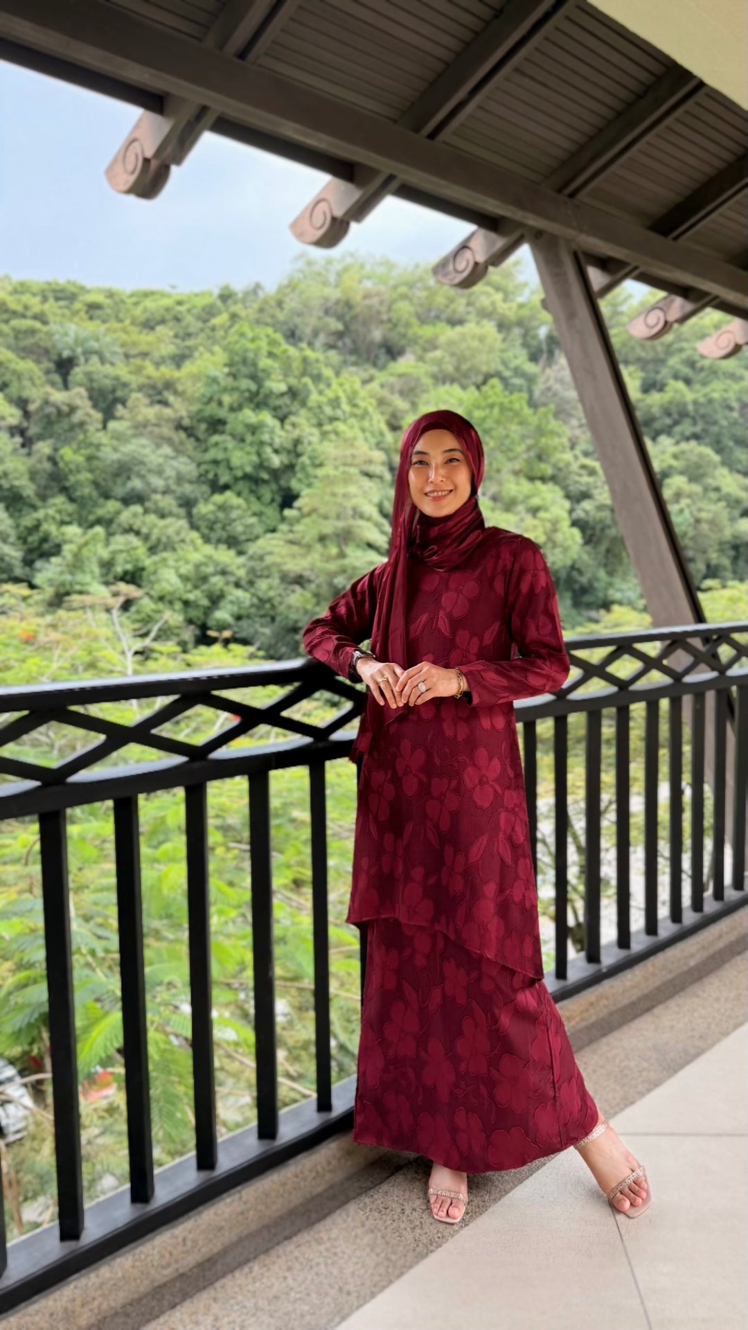 EMBUN Long Kurung Set in Maroon