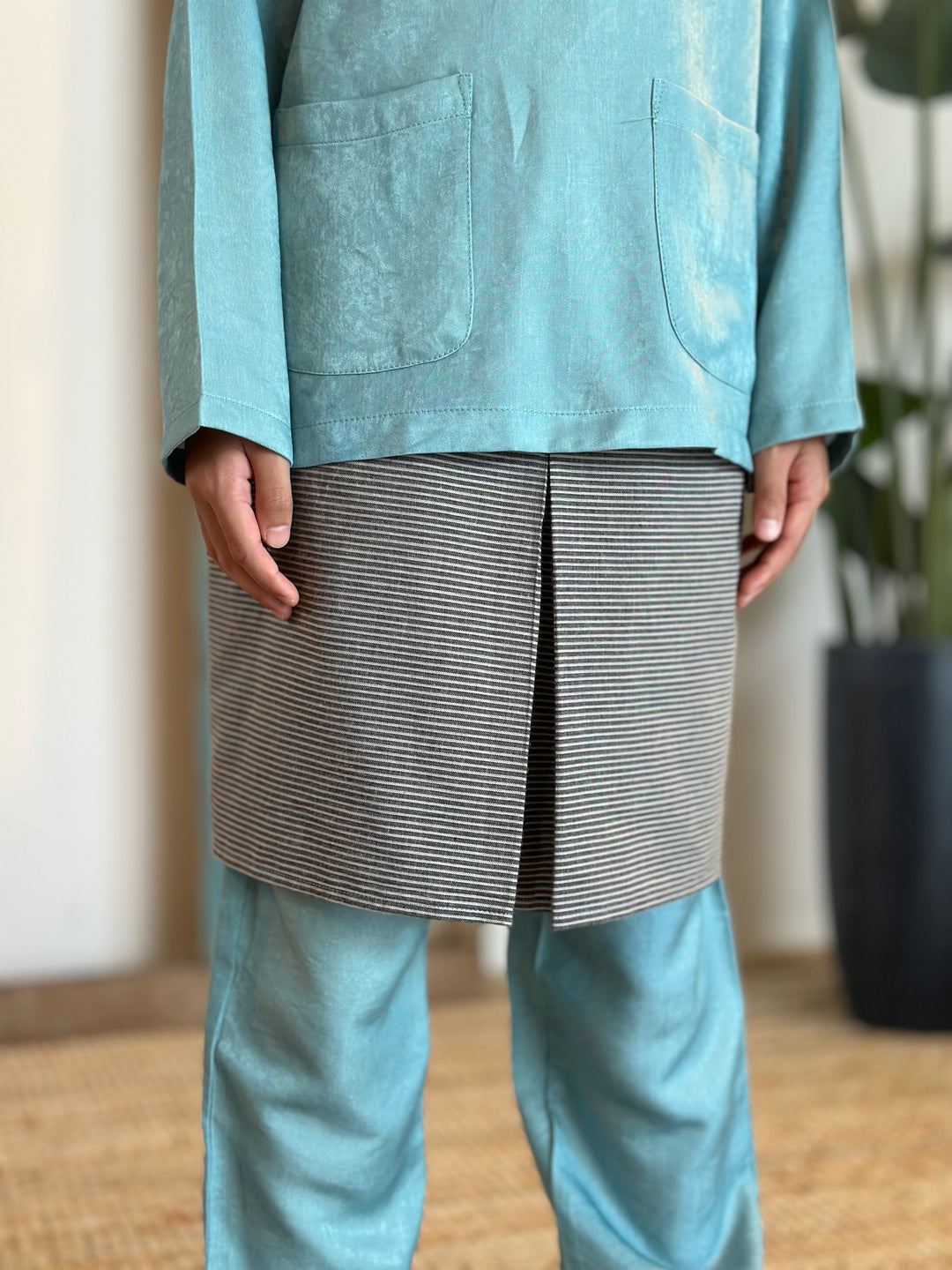 AYUB Instant Pelikat Style Samping in Graphite Stripes