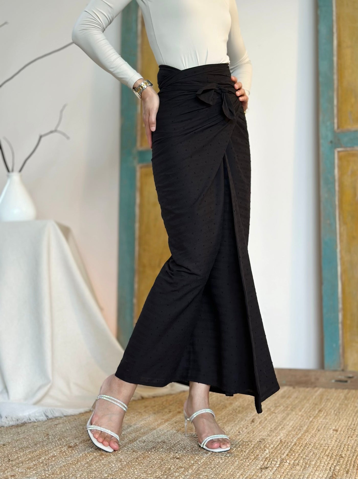 KIRANA Pareo in Onyx