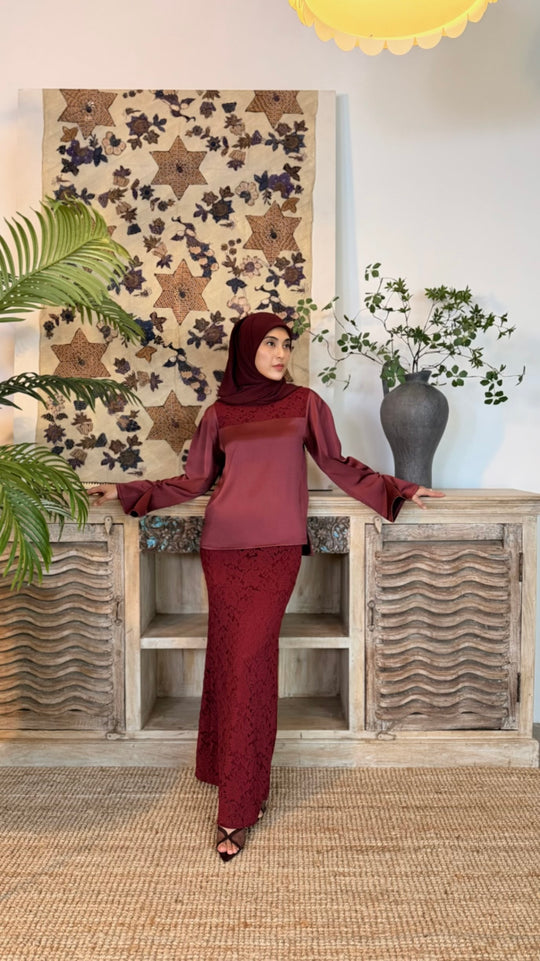 YASMIN Modern Kurung Set in Rosewood