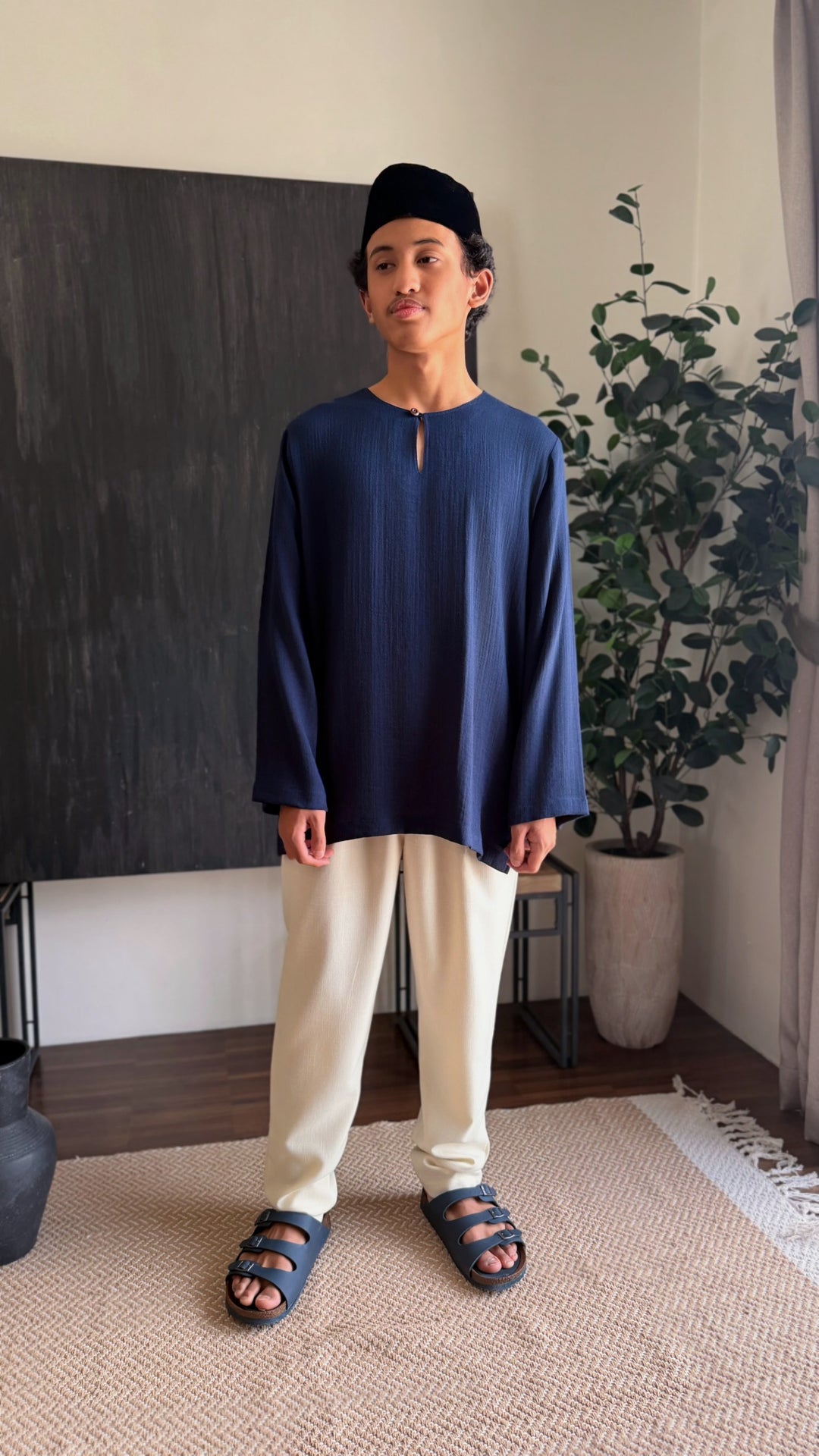 TUALANG Teluk Belanga Kurta in Midnight Blue