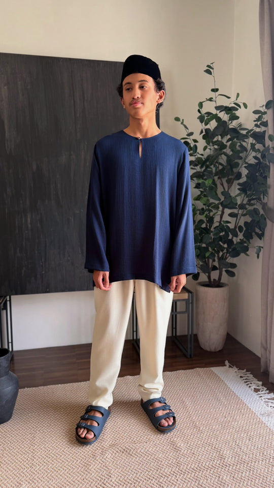 TUALANG Teluk Belanga Kurta in Midnight Blue