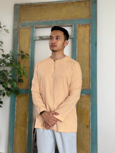 BUDI Teluk Belanga Kurta in Peach