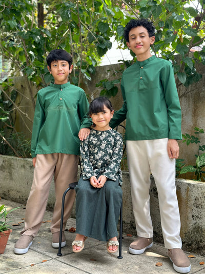 KURNIA Short Kurung Set in Emerald Bloom