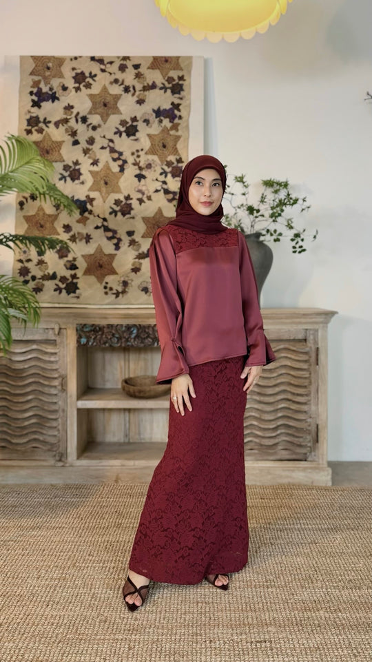 YASMIN Modern Kurung Set in Rosewood