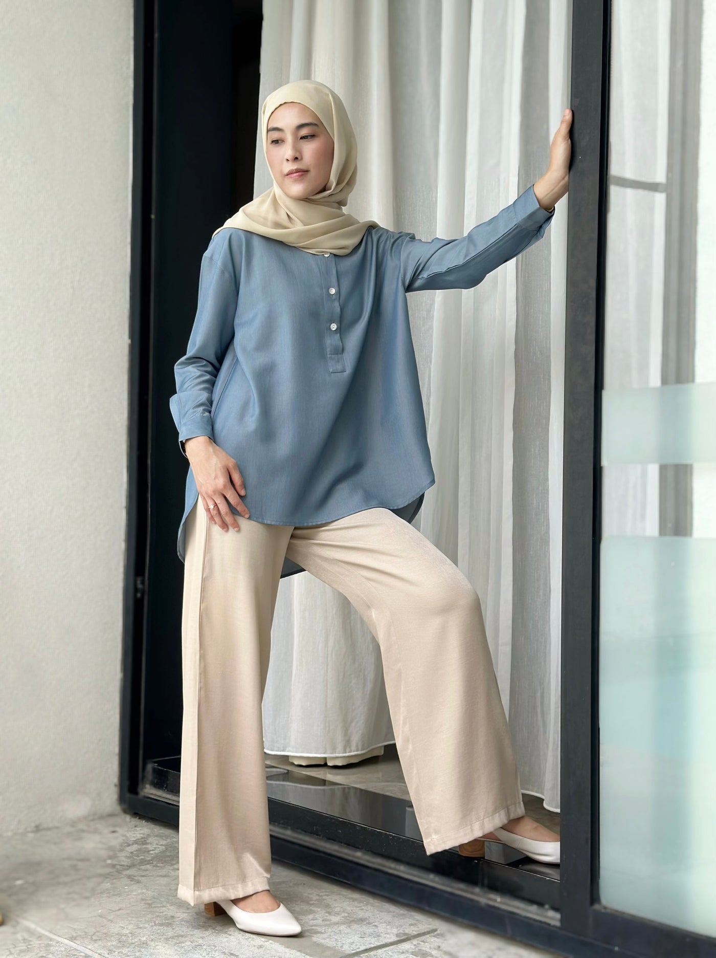 NAOMI Palazzo Pants in Latte