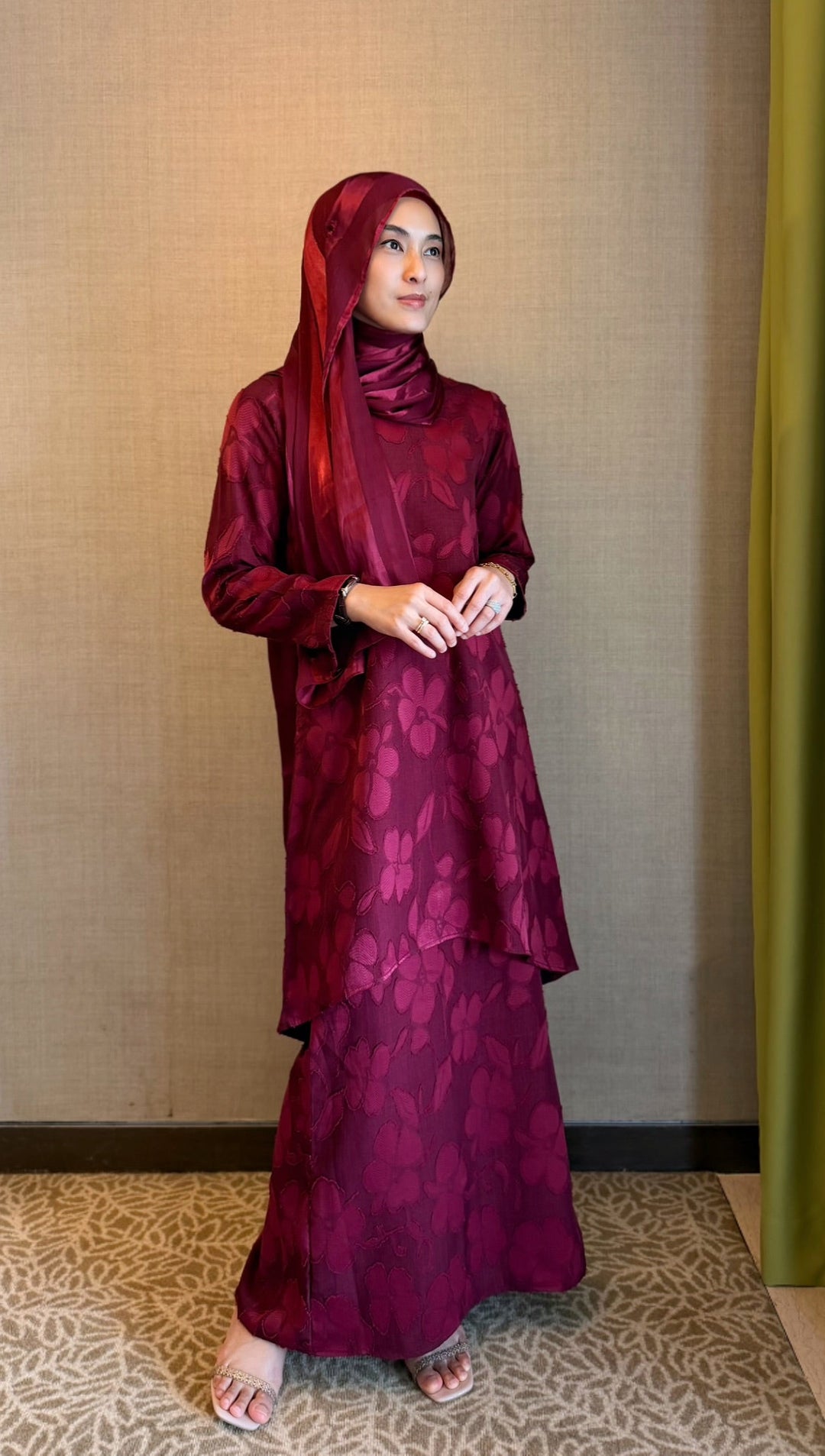 EMBUN Long Kurung Set in Maroon