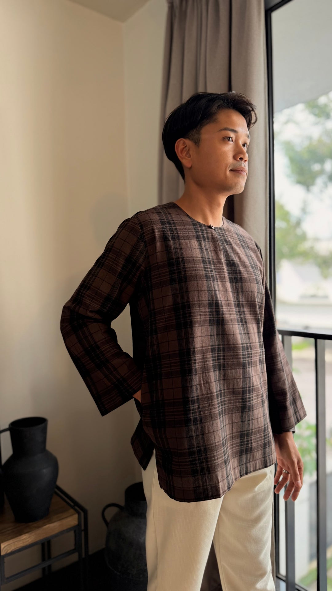 TUALANG Teluk Belanga Kurta in Espresso Plaid