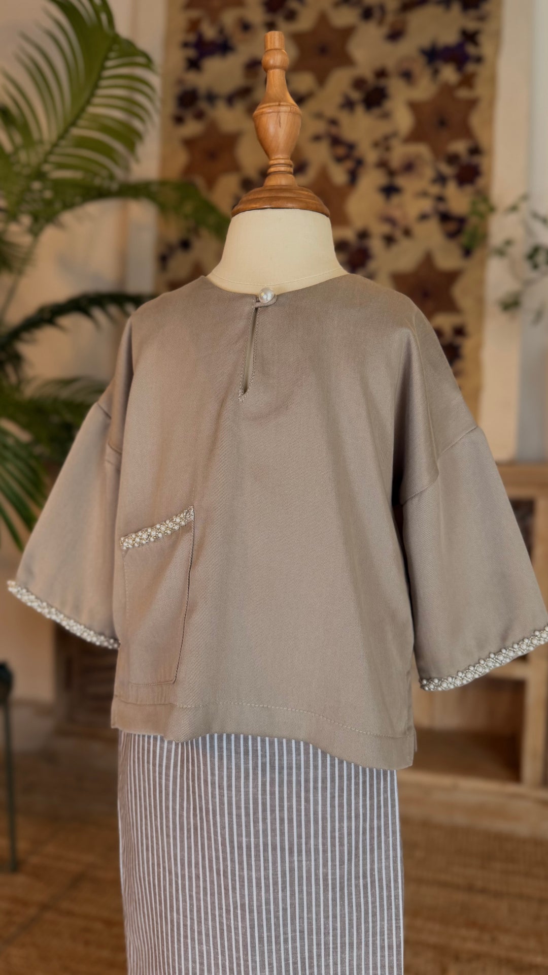 KESUMA Kurung Kedah Set in Dune Biege