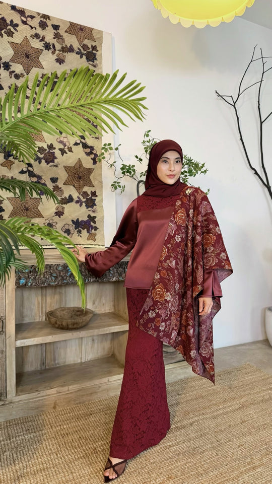YASMIN Modern Kurung Set in Rosewood