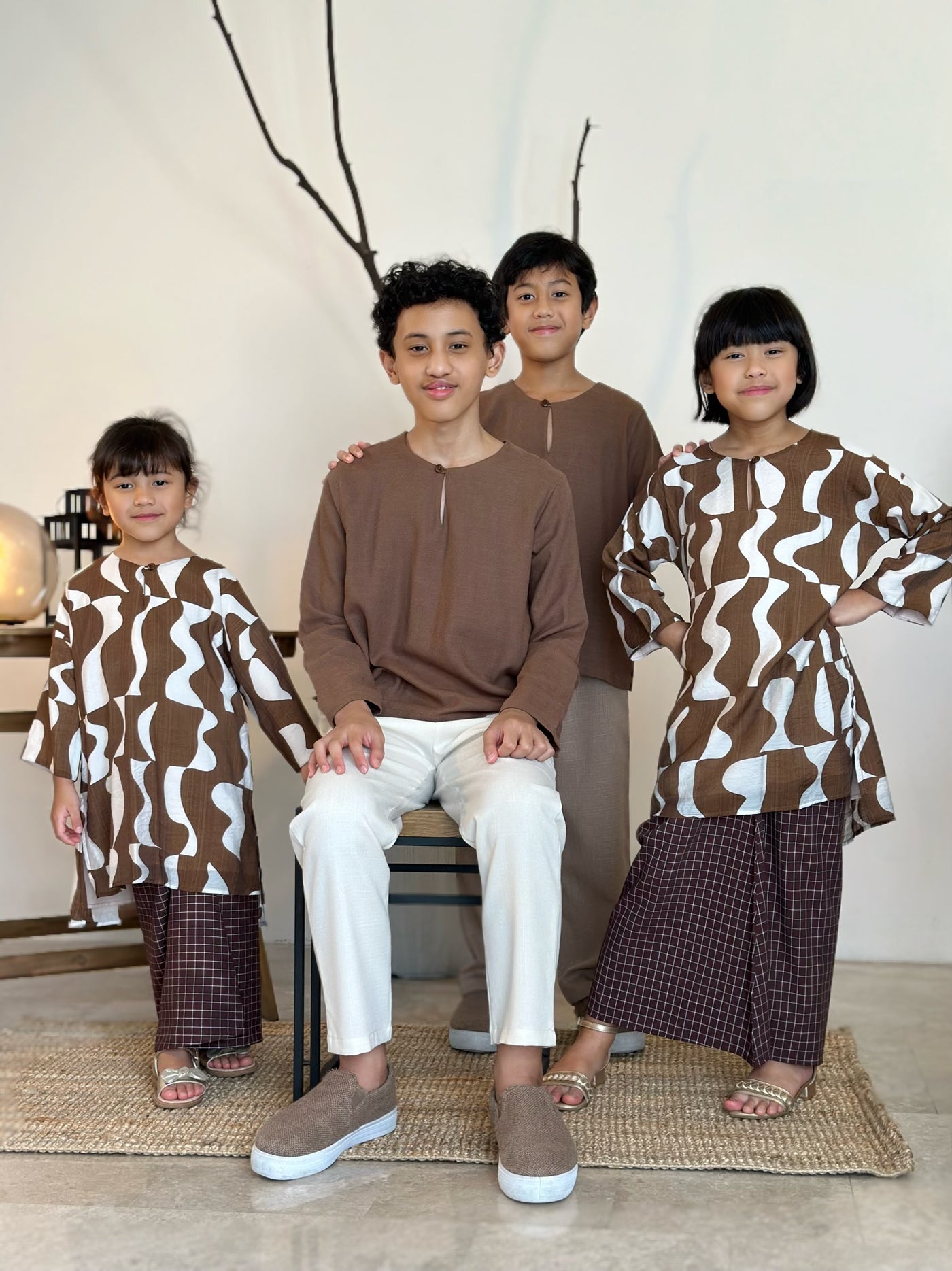 DAMAI Teluk Belanga Kurta in Hickory