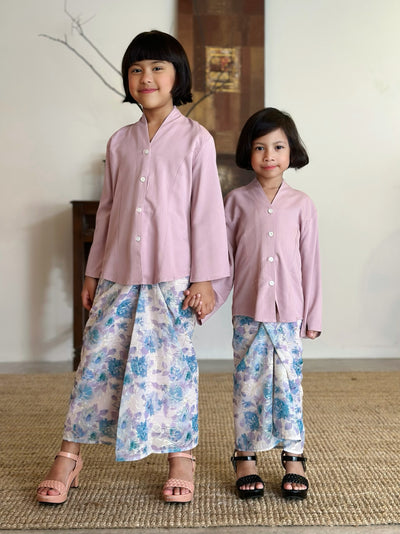 TERATAI Short Kebaya Set in Dusty Lilac