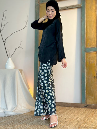 MULUS Kurung Kedah Set in Ebony
