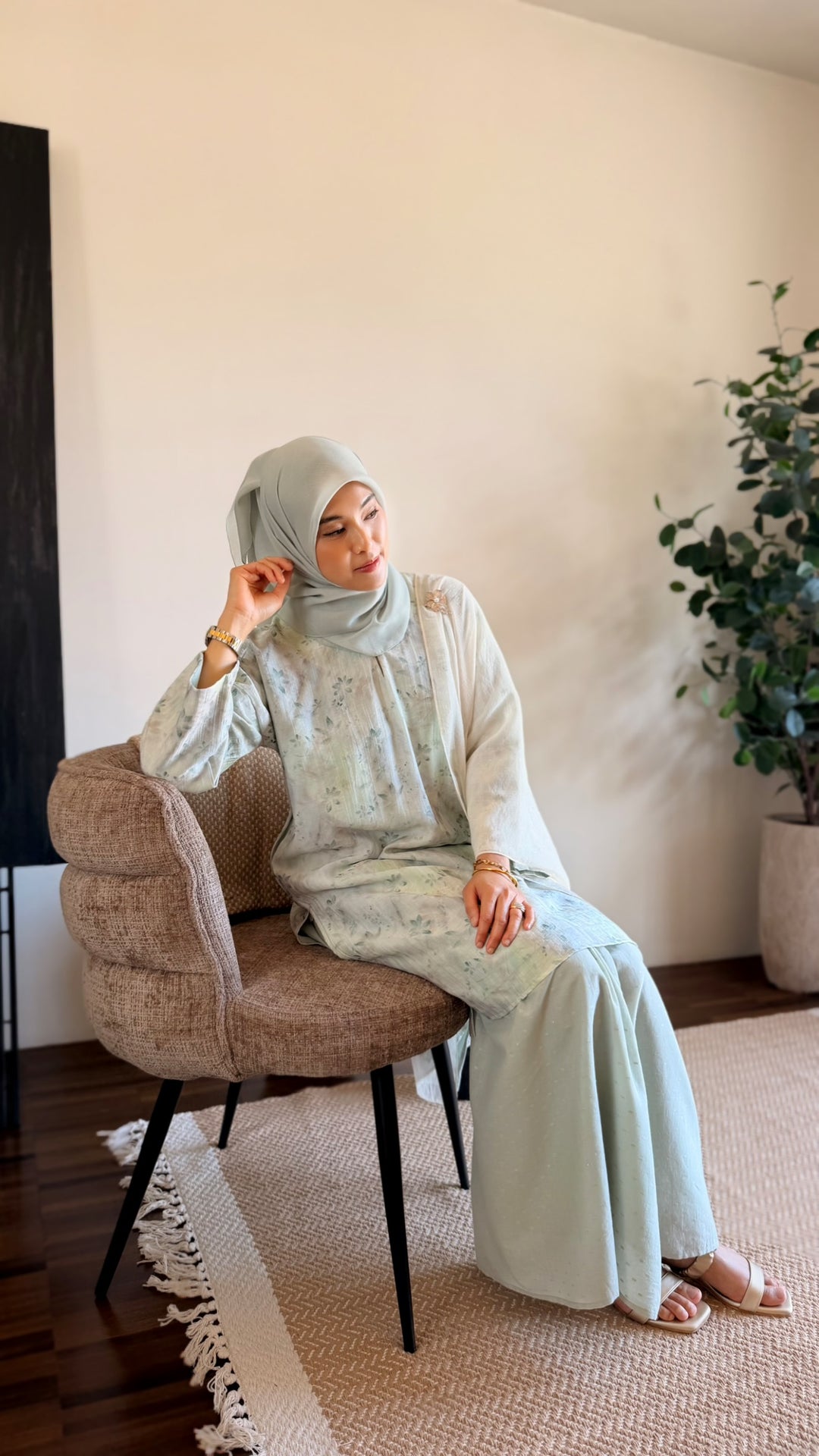 TANJUNG Long Kurung Set in Lido Green