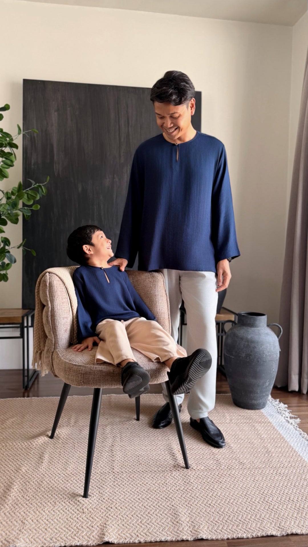 TUALANG Teluk Belanga Kurta in Midnight Blue