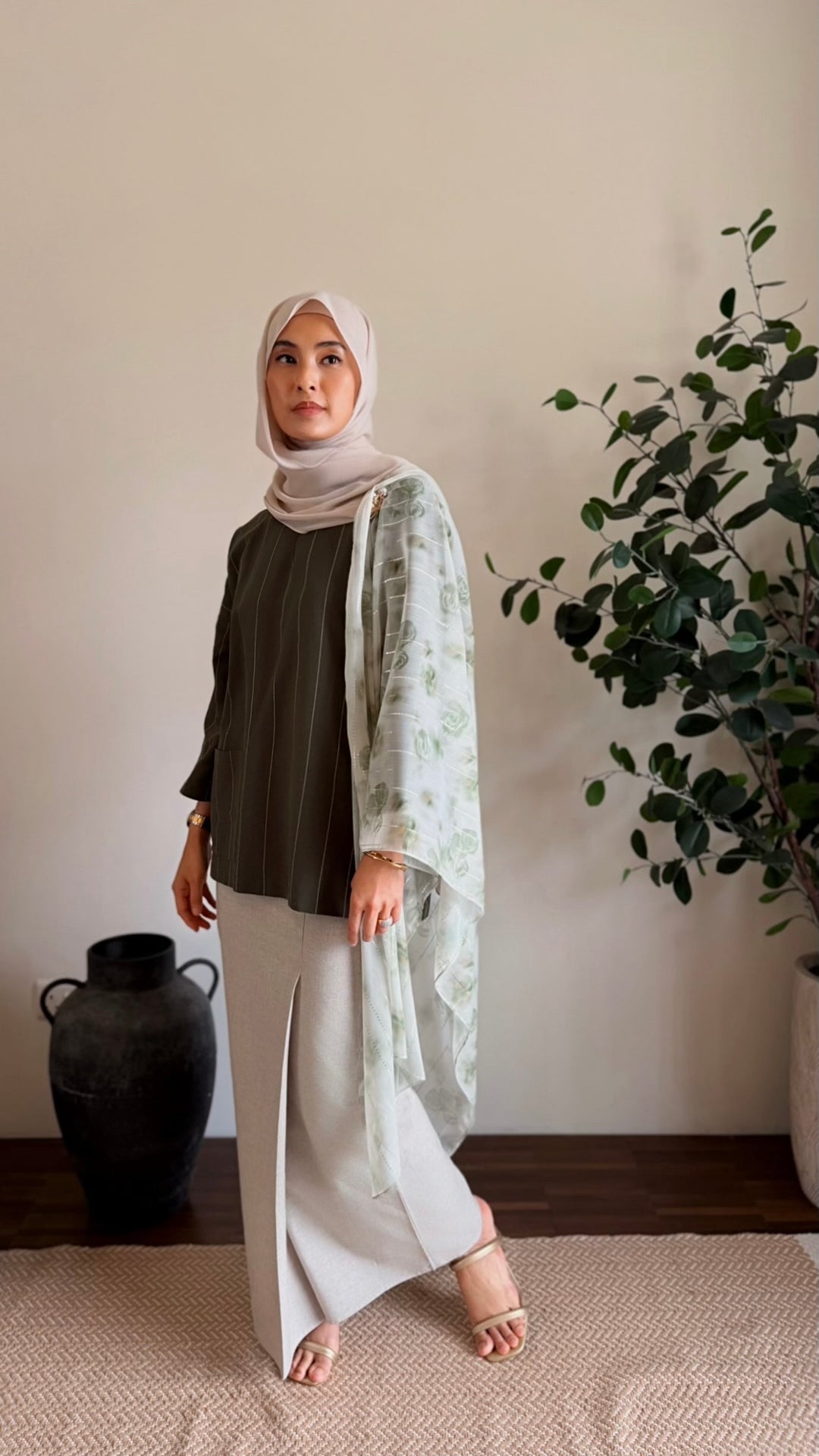 ALUN Selendang in Sage Luminance