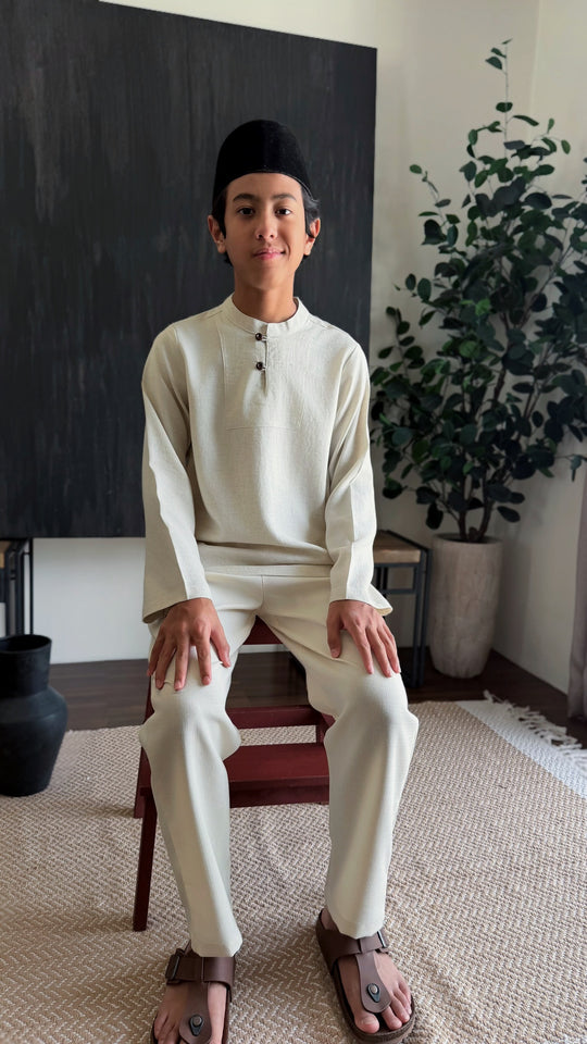 NADIM Kurta in Sandy White