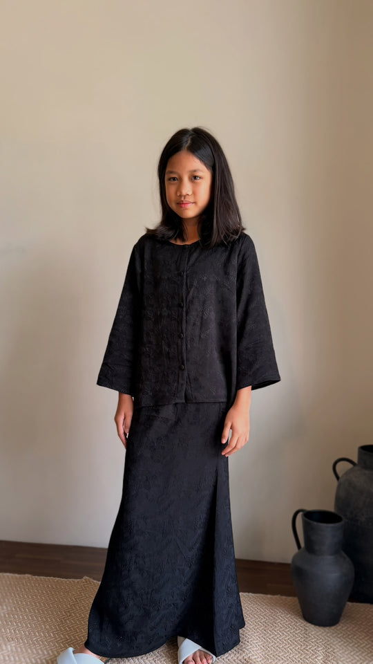 PUTRI Flare Modern Kurung Set in Charcoal