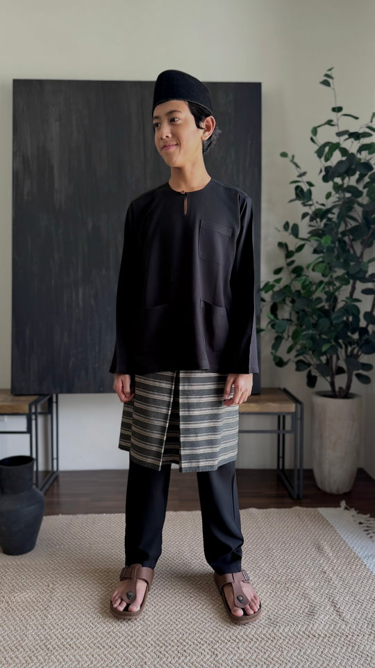 JEBAT Baju Melayu Teluk Belanga in Charcoal