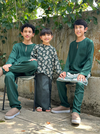 KURNIA Short Kurung Set in Emerald Bloom
