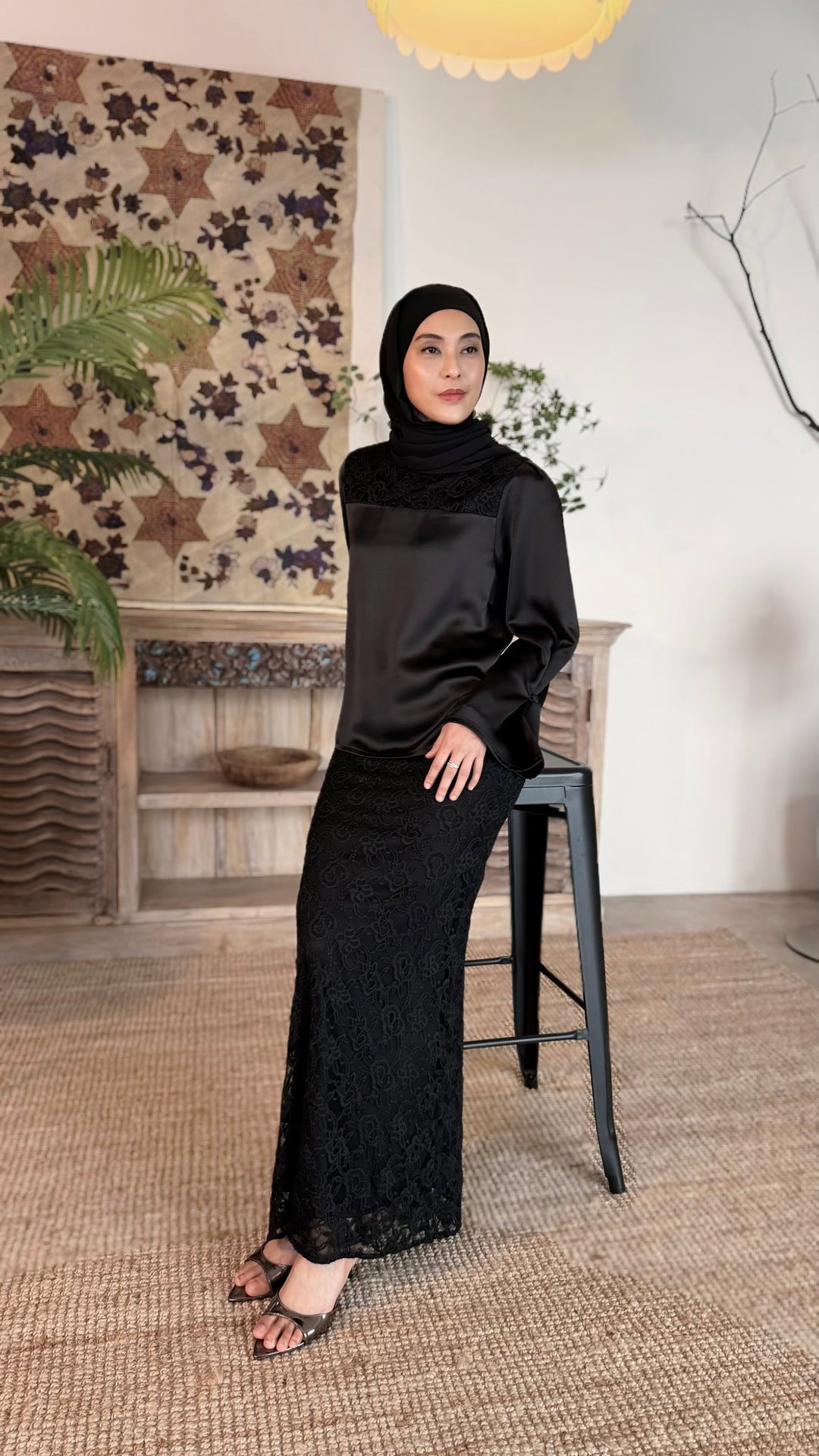 YASMIN Modern Kurung Set in Noir Grace