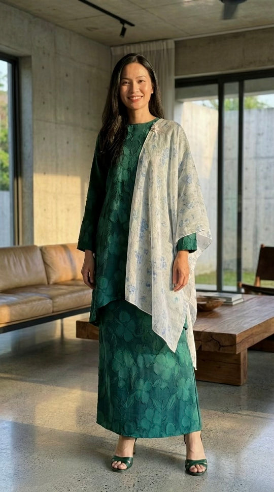 EMBUN Long Kurung Set in Emerald