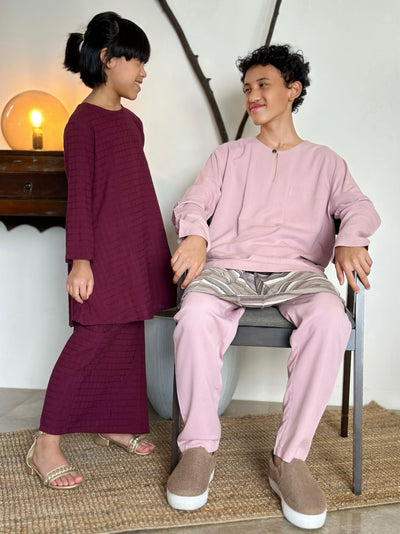 MELATI Kurung Pahang Set in Tyrian