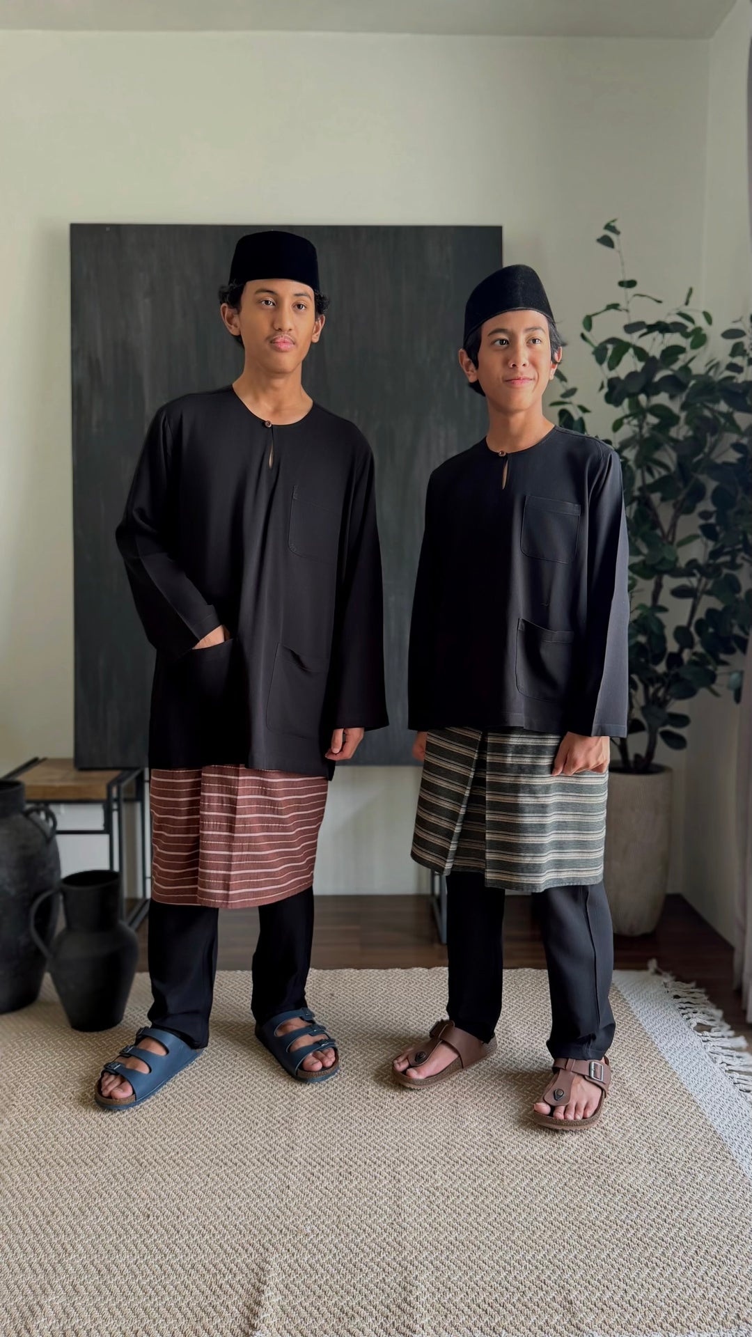 JEBAT Baju Melayu Teluk Belanga in Charcoal