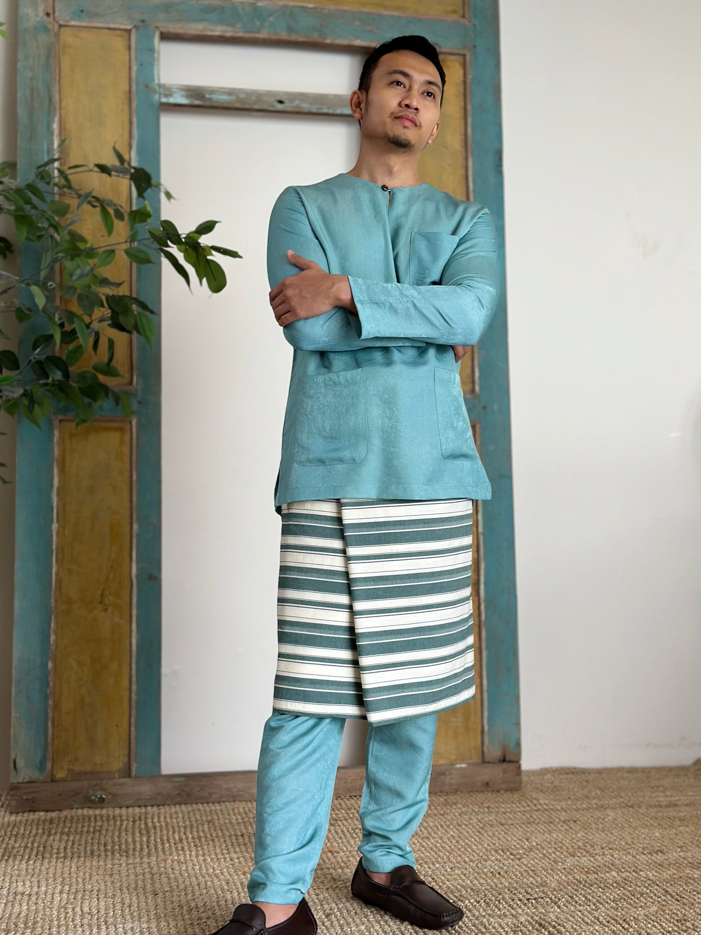 MALIK Teluk Belanga Baju Melayu Set in Turquoise