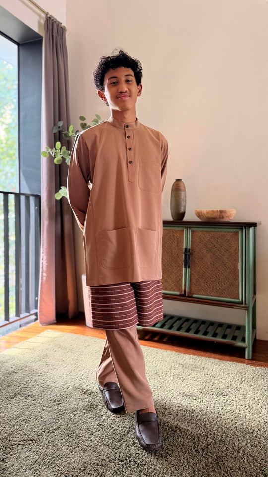 ARJUNA Baju Melayu Cekak Musang in Clay Brown