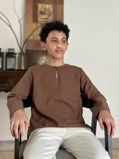 DAMAI Teluk Belanga Kurta in Hickory