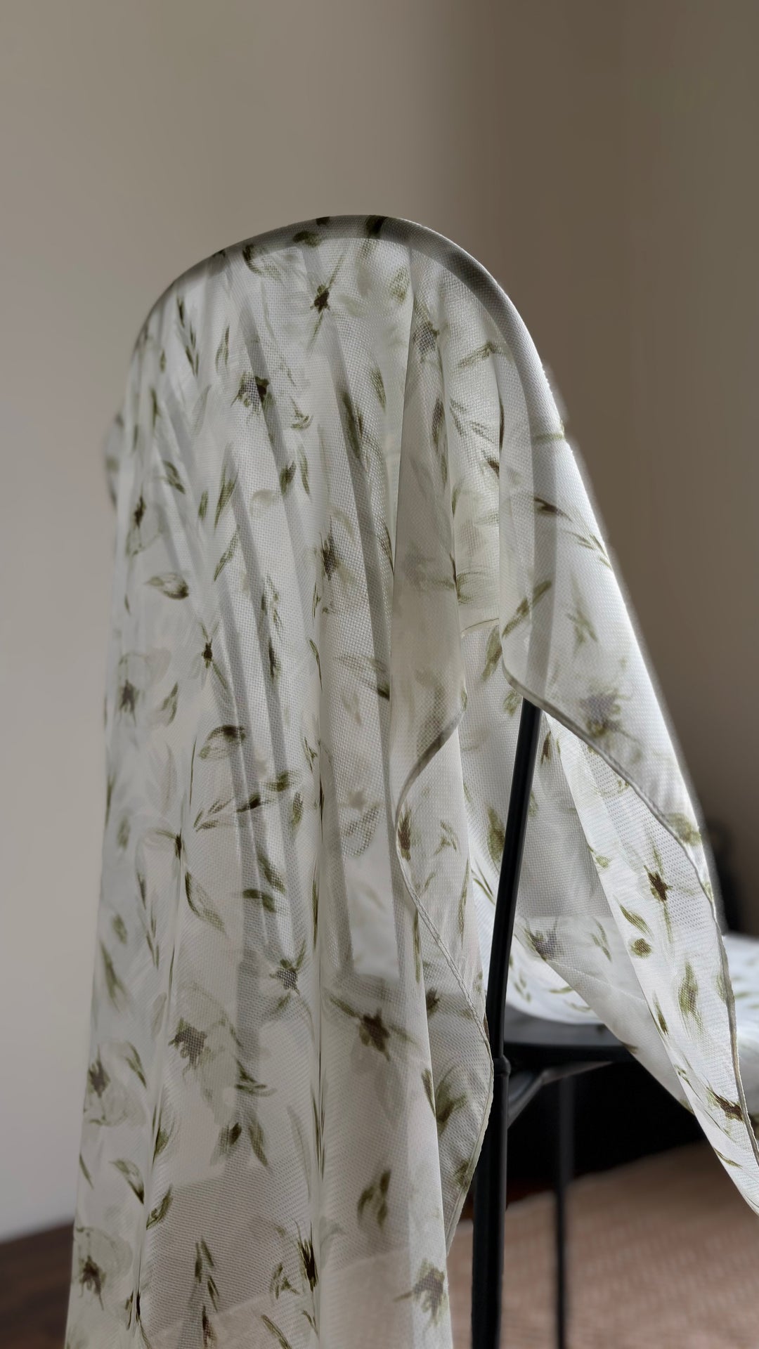 ALUN Selendang in Olive Petals