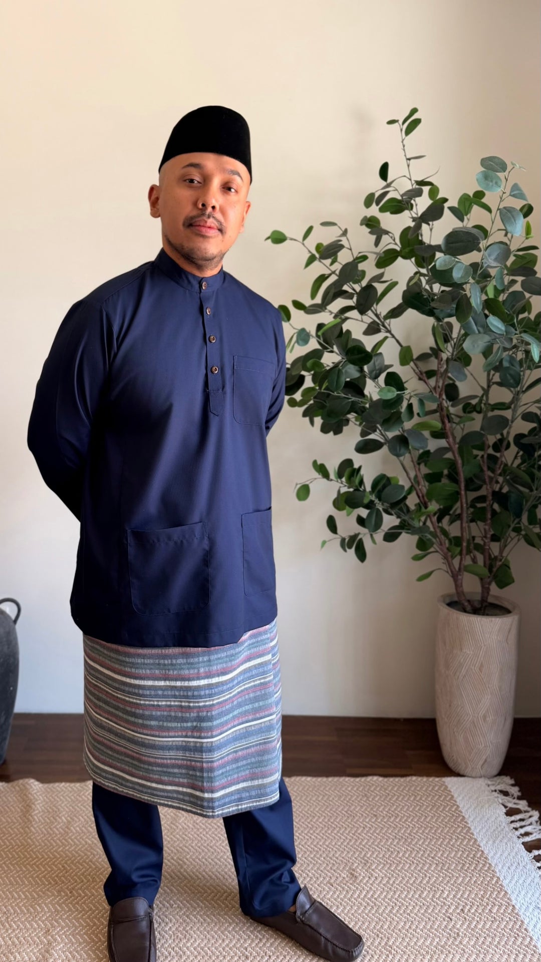 ARJUNA Baju Melayu Cekak Musang in Midnight Blue