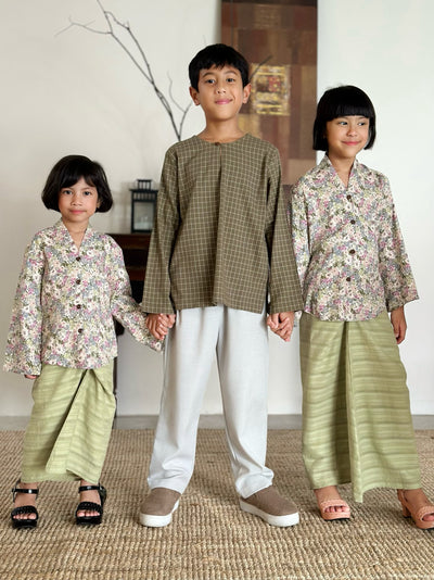 TERATAI Short Kebaya Set in Olive Floral
