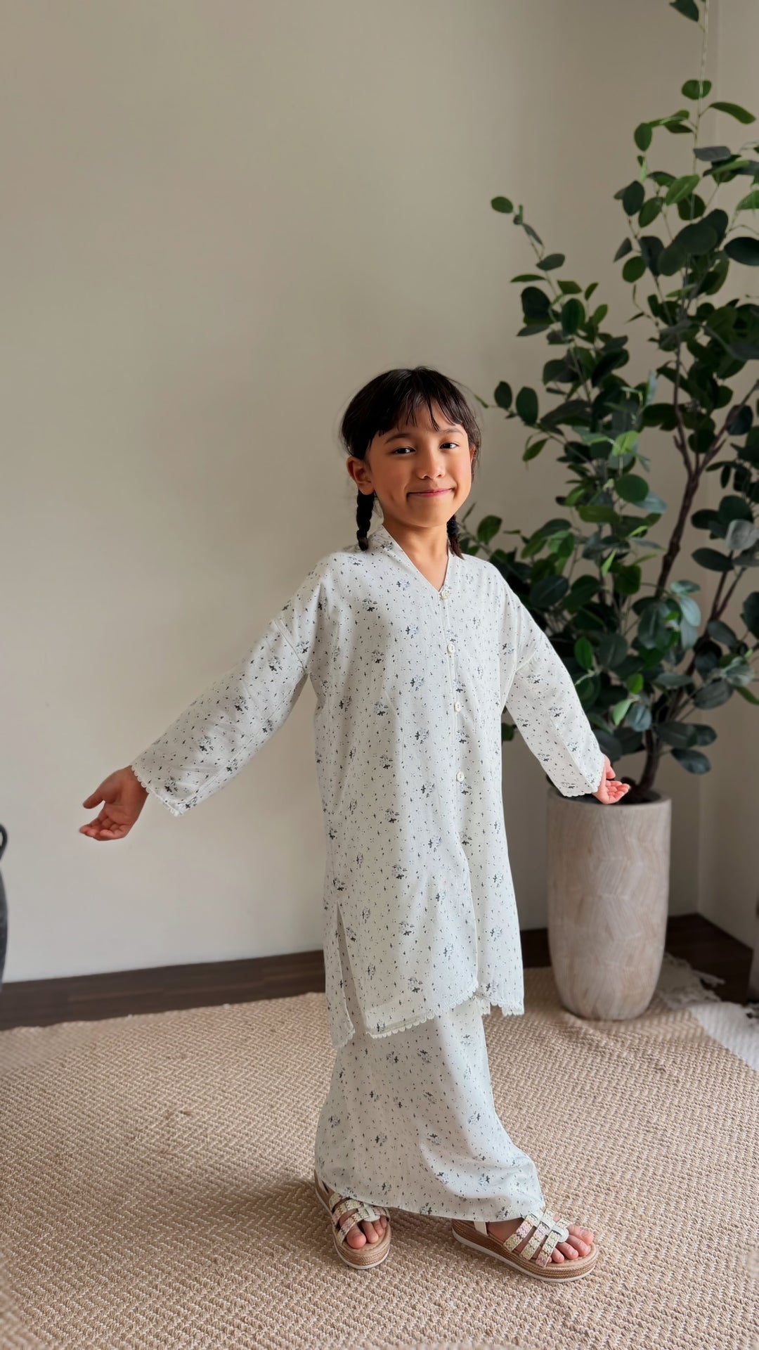 MAYANG Long Kebarung Set in Carbon Ditsy