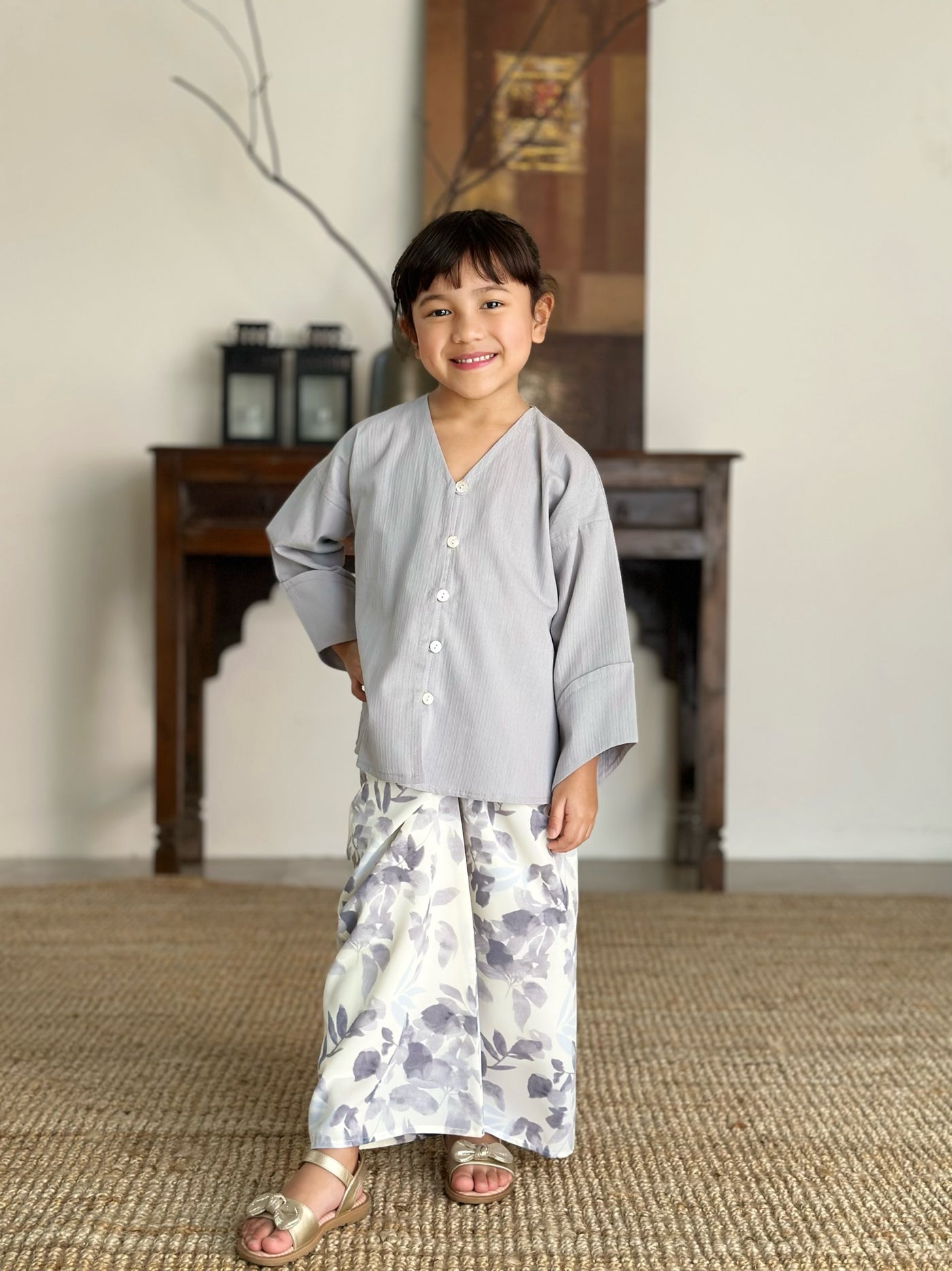 BAIDURI Mini Kebarung Set in Ash