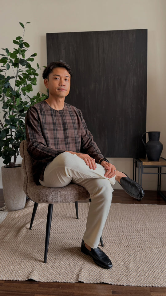 TUALANG Teluk Belanga Kurta in Espresso Plaid