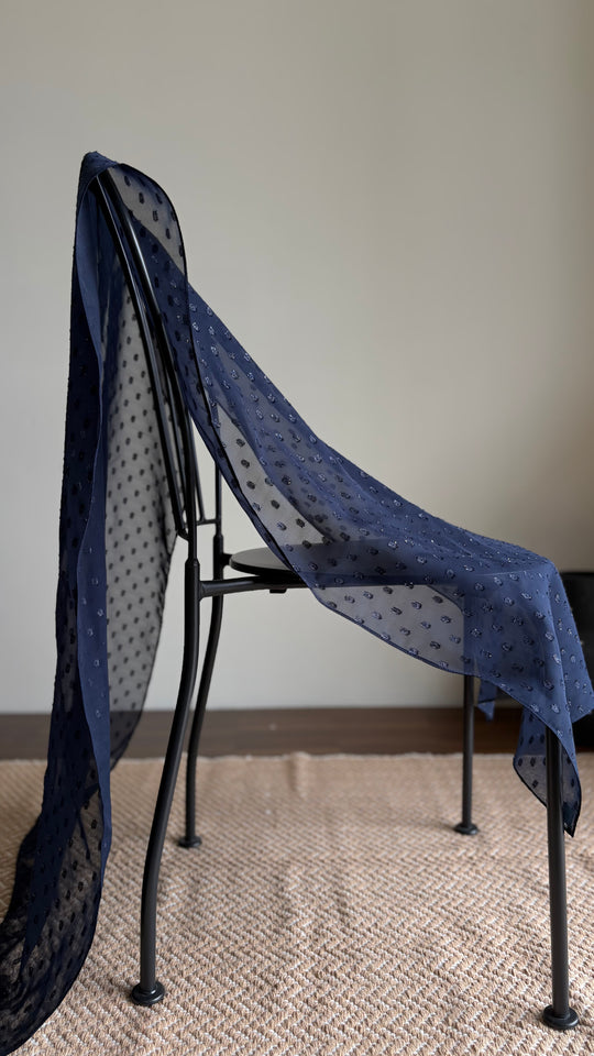 ALUN Selendang in Midnight Dobby