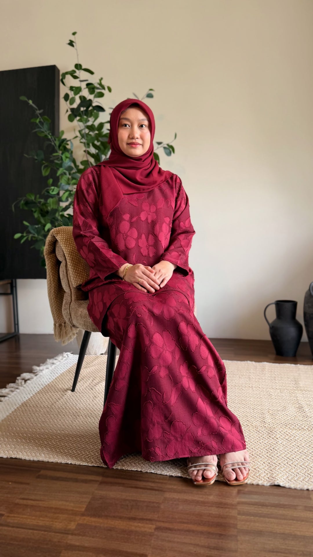 EMBUN Long Kurung Set in Maroon