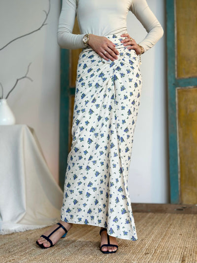 KIRANA Pareo in Blue Bouquet