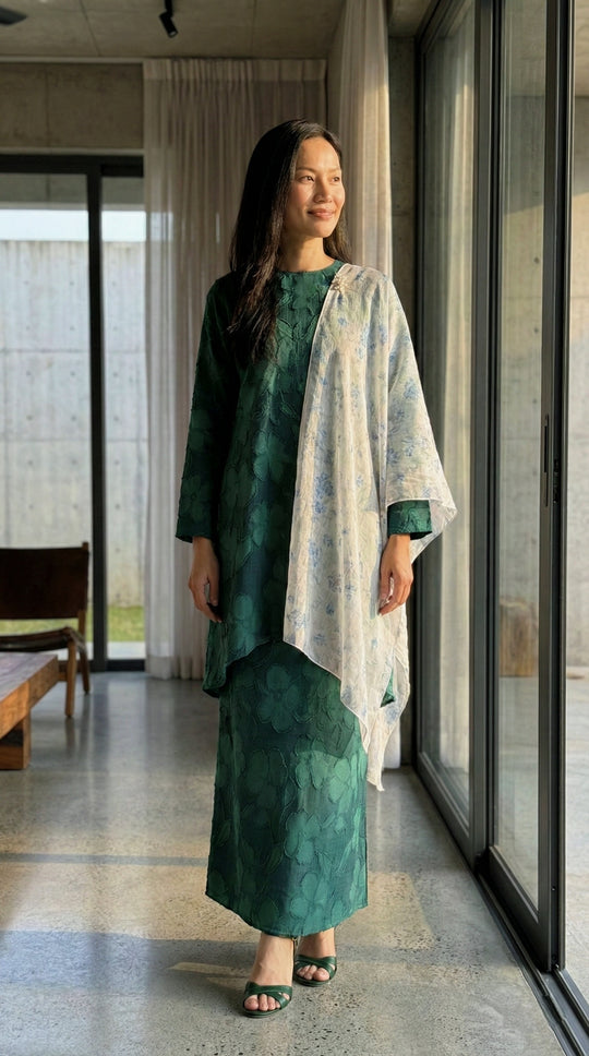 EMBUN Long Kurung Set in Emerald