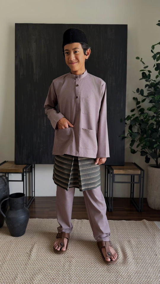 ANDIKA Baju Melayu Cekak Musang Set in Desert Blush