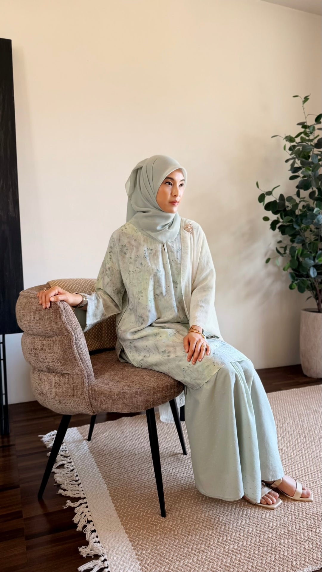 TANJUNG Long Kurung Set in Lido Green