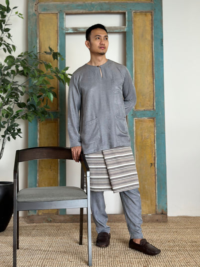 MALIK Teluk Belanga Baju Melayu Set in Pewter