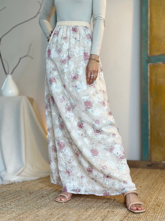 NILA Skirt in Vanilla Rose