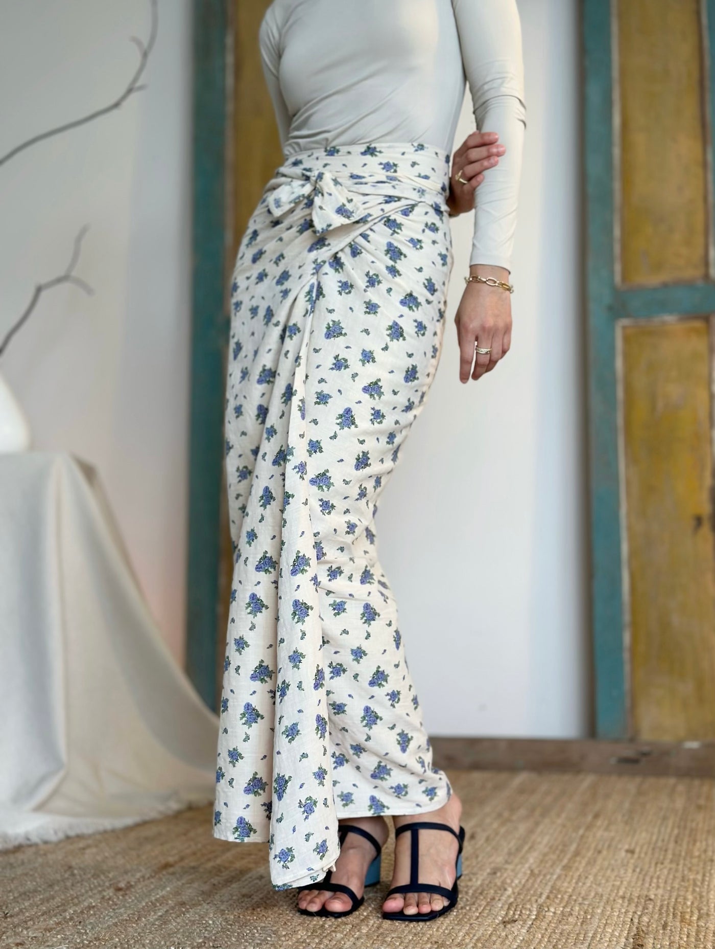 KIRANA Pareo in Blue Bouquet