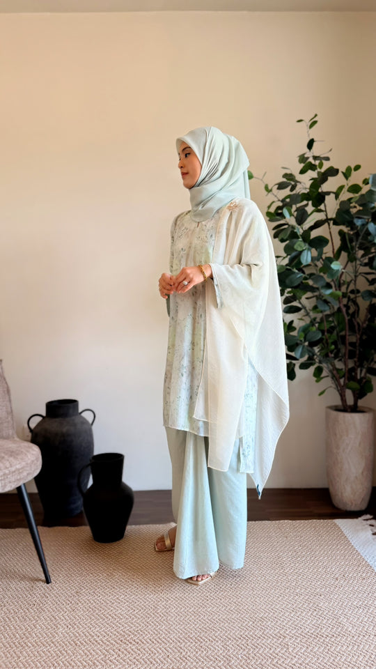 TANJUNG Long Kurung Set in Lido Green